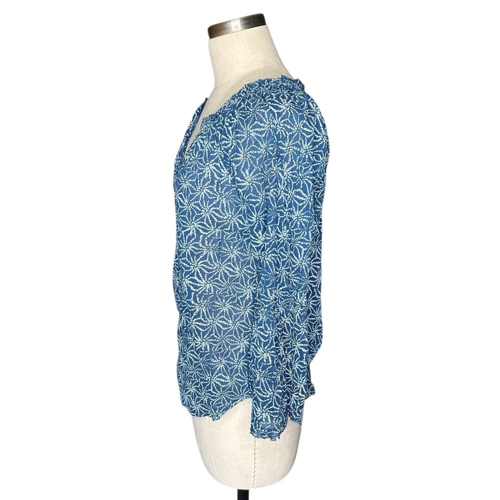 Roller Rabbit Blue Patterned Lightweight Semi-She… - image 2